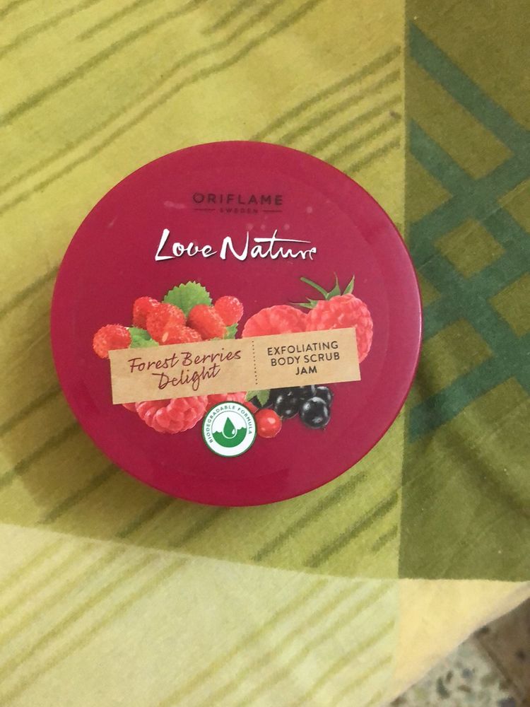 Love Nature  Exfoliating Body Scrub Jam