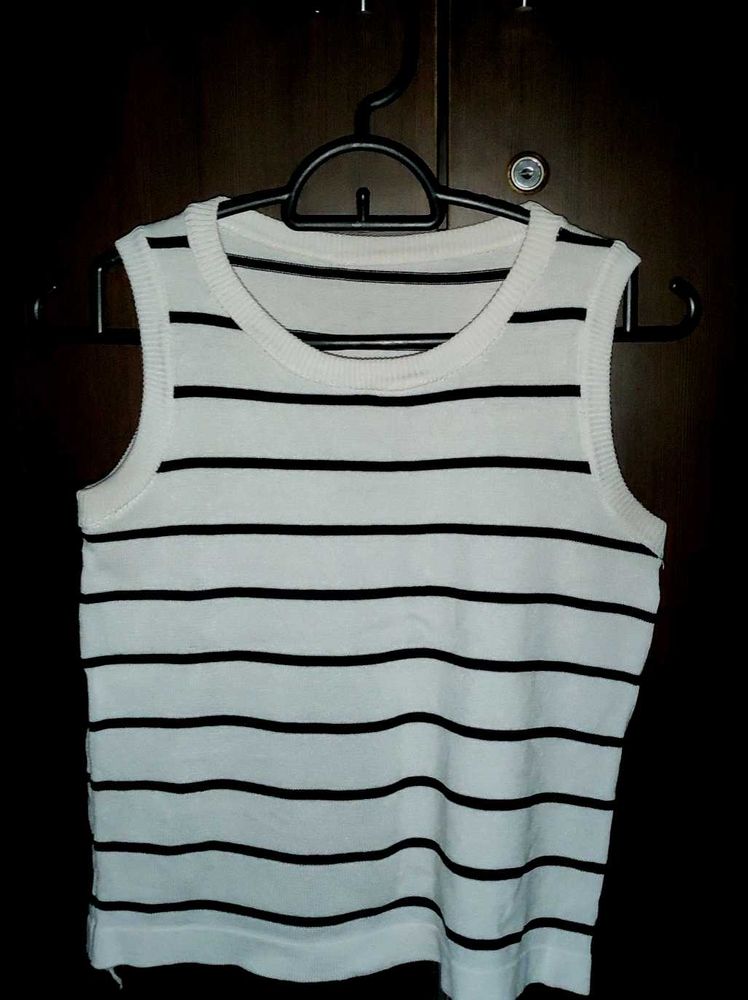 White Tank Top With Black Stripes