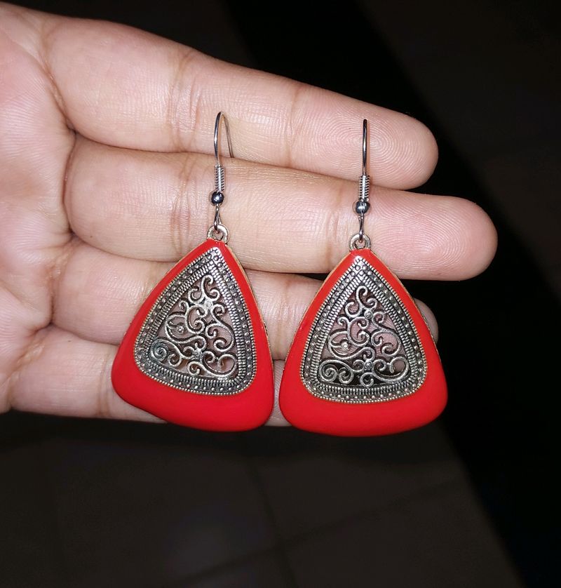 Red Dangling Triangular Earrings