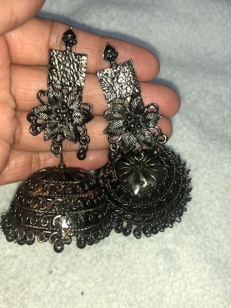 Black Metal Jhumki