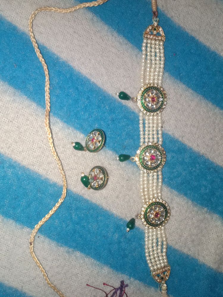 Jewellery Set With Free 2 Bindi Packet