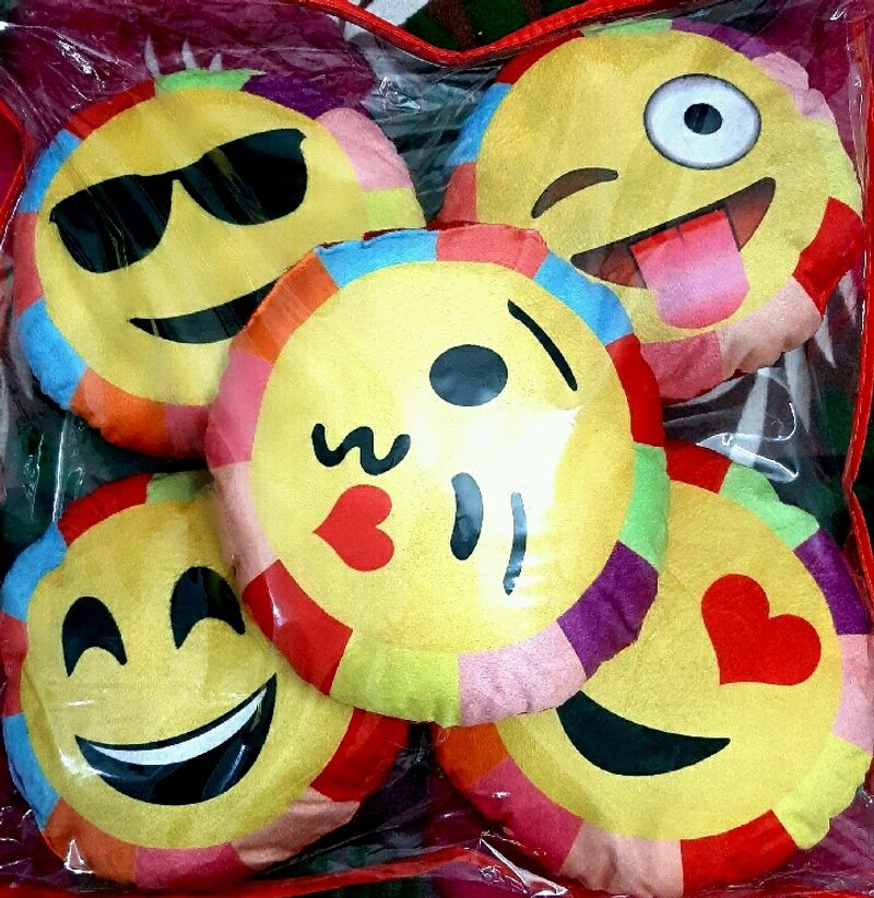 Cute Emoji Smiley Cushions Set Of 5 Pc