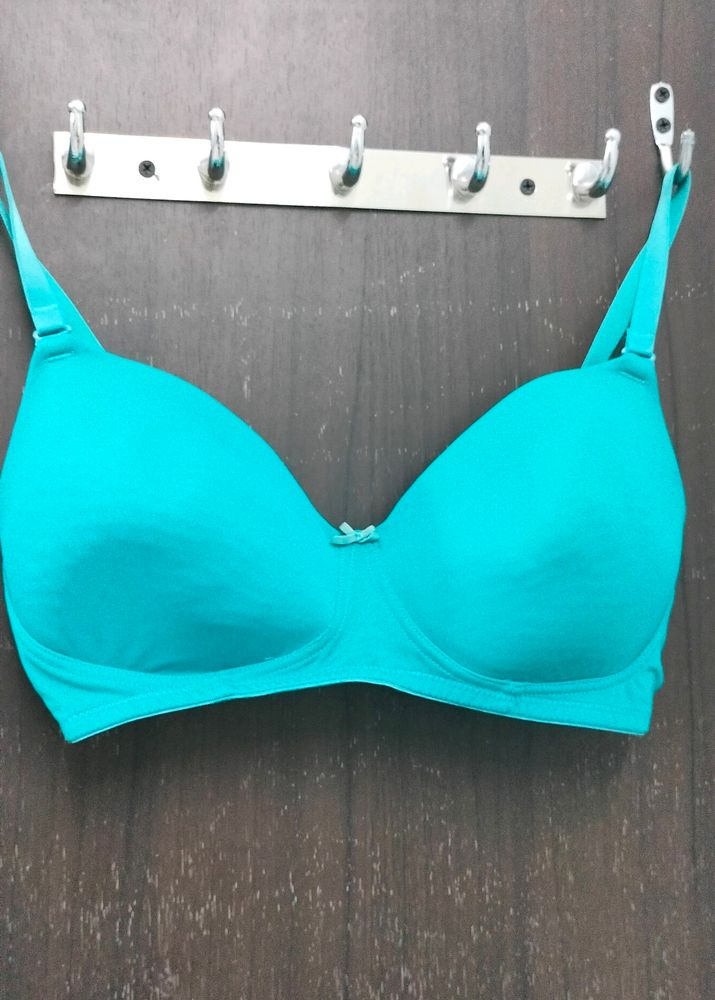 turquoise bra