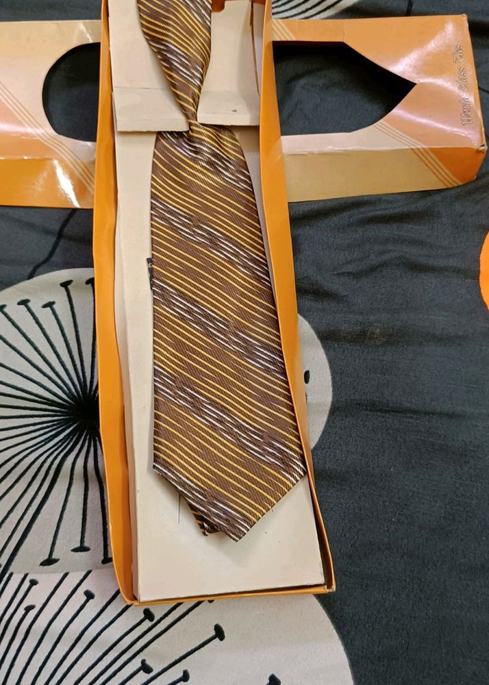 Beautiful Party Waer Tie