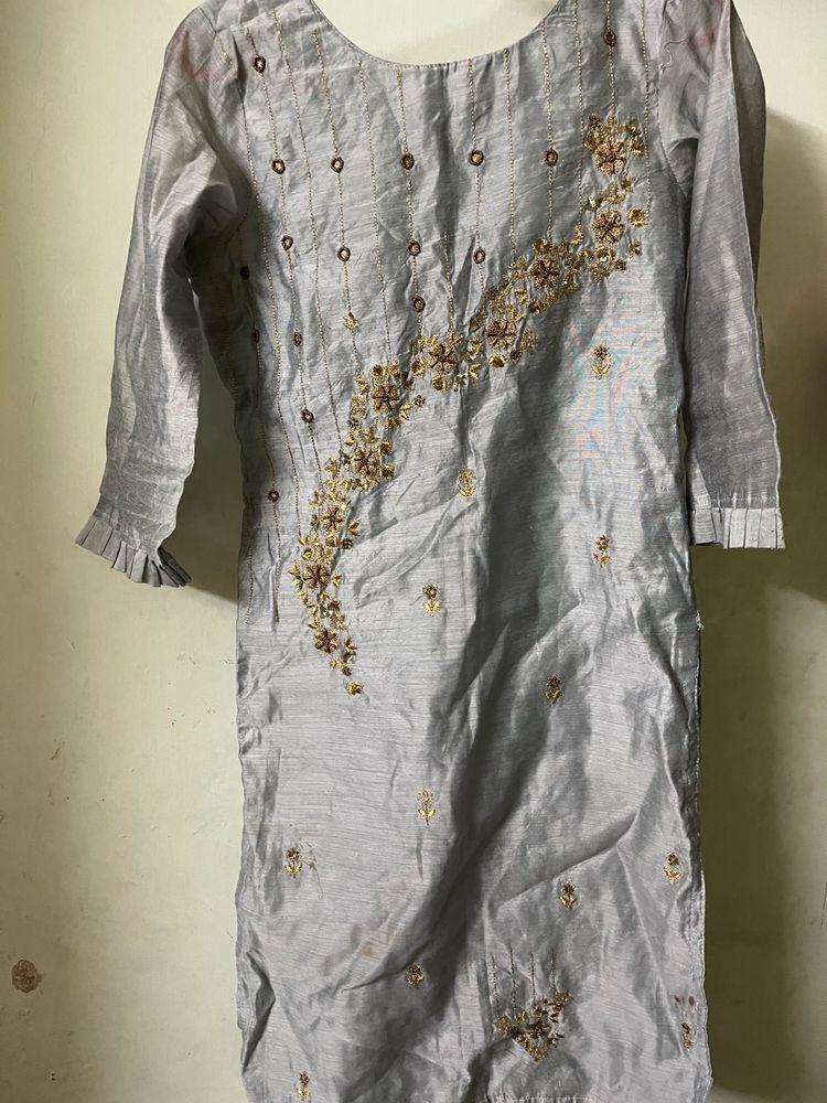 Grey Kurta With Golden Work