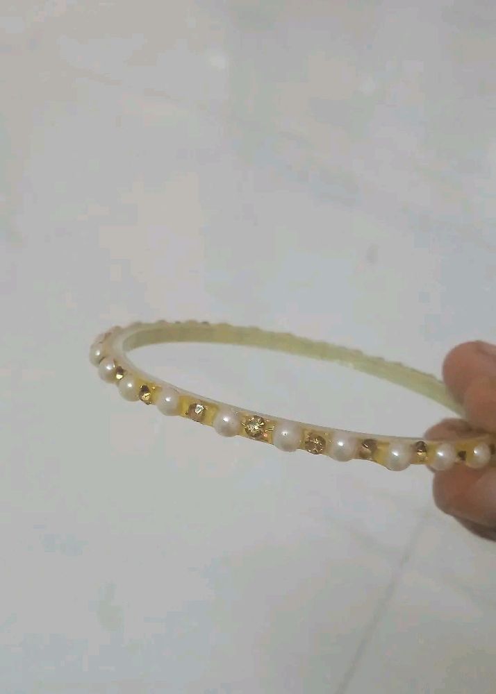 12 Piece Of Pearl Bangle Set