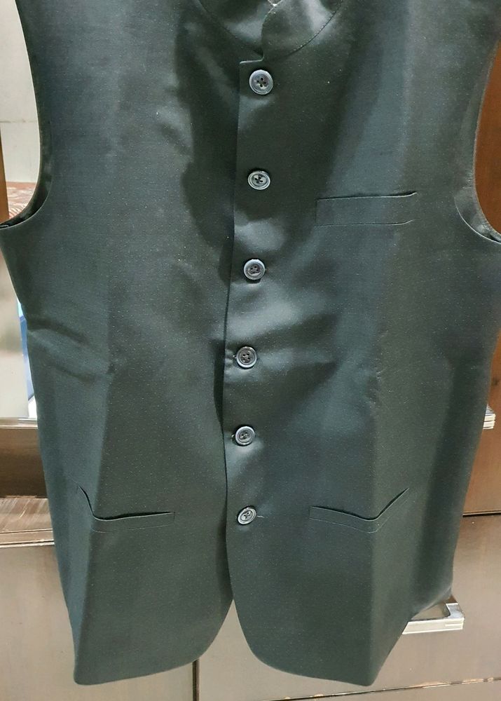 Carbon Black Jacket With Self Dots