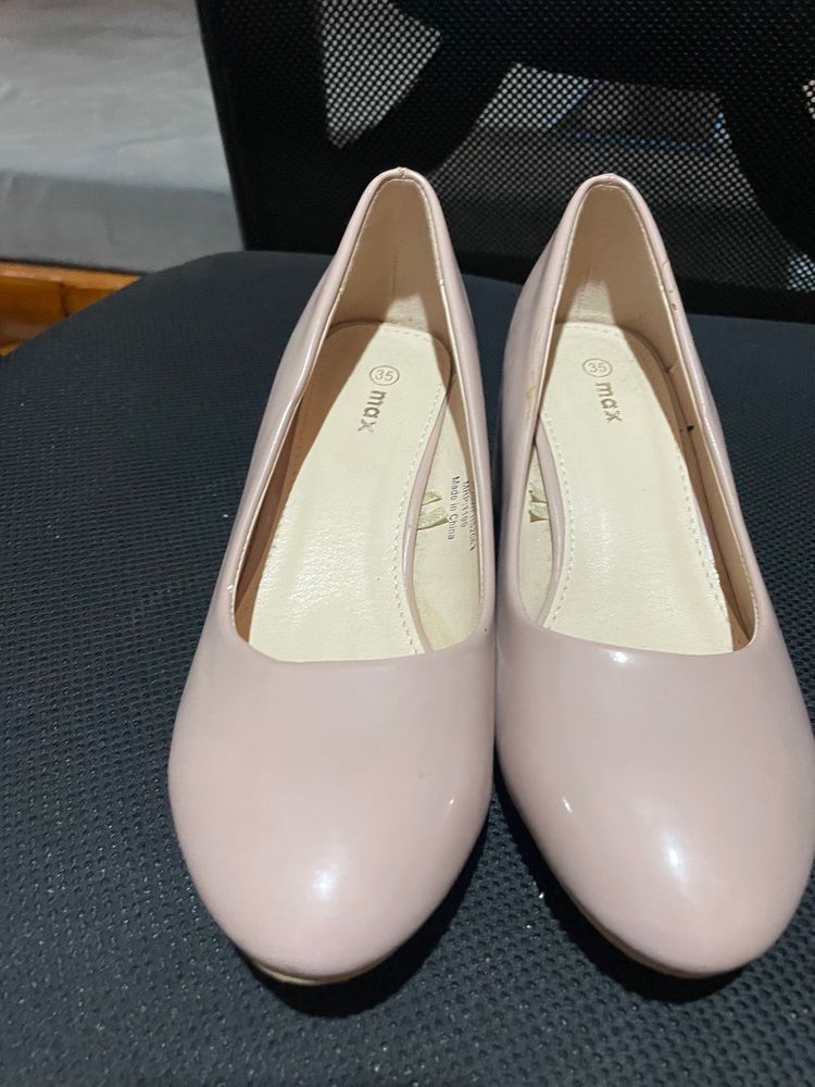 New Pumps/ Heeled Bellies (pinkish Beige Color)