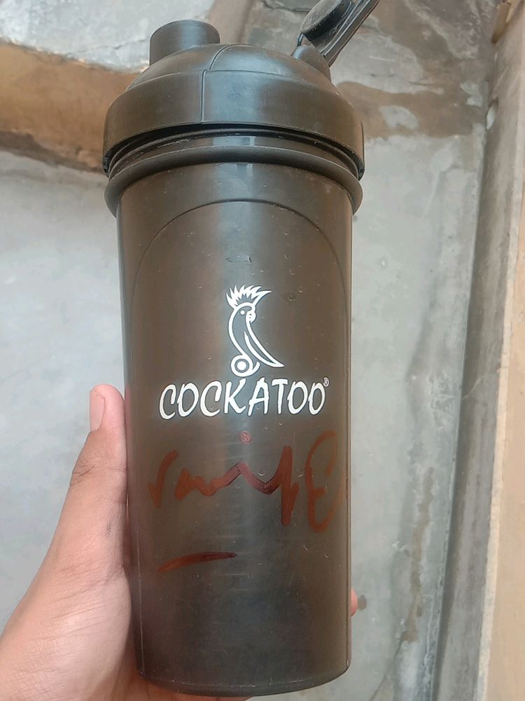 Virat Kohli🏏 Signed GYM Bottle