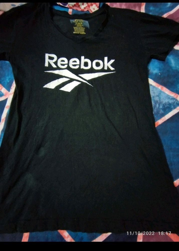 Reebok T-shirt