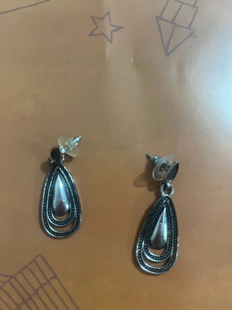 Metal Earrings(oxidised)