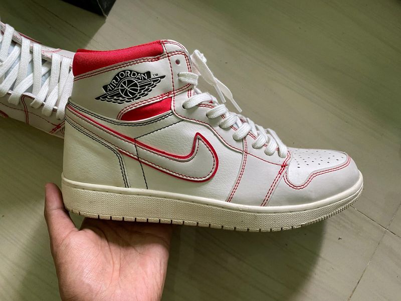 Jordan 1 Retro High OG Phantom