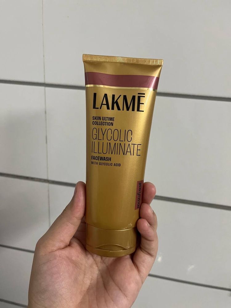 Lakme Glycolic Illuminate Facewash