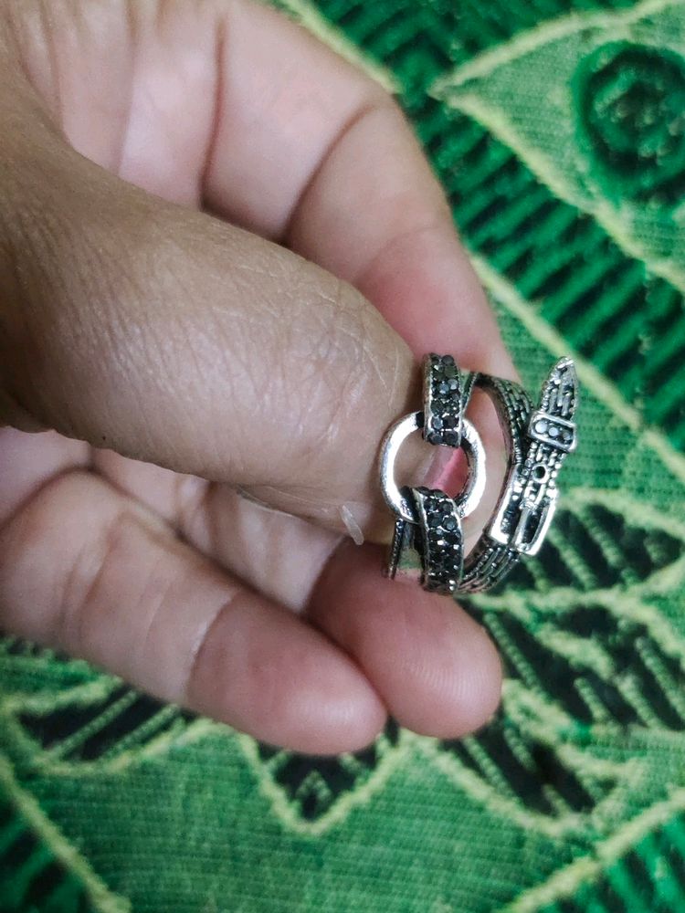 Brand New W/O Tag Embellished Ring