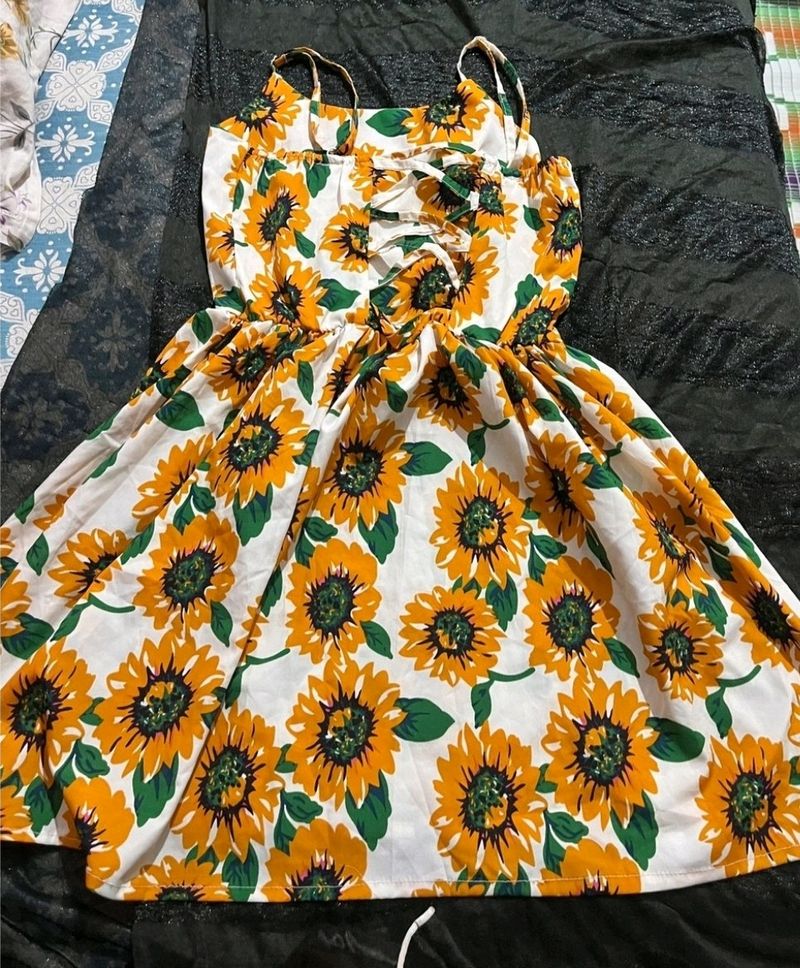 Backless Sunflower Printed Dress