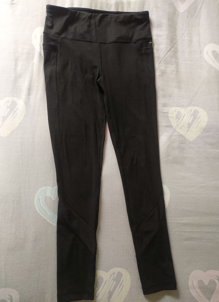 Black Colour Laggins Pant