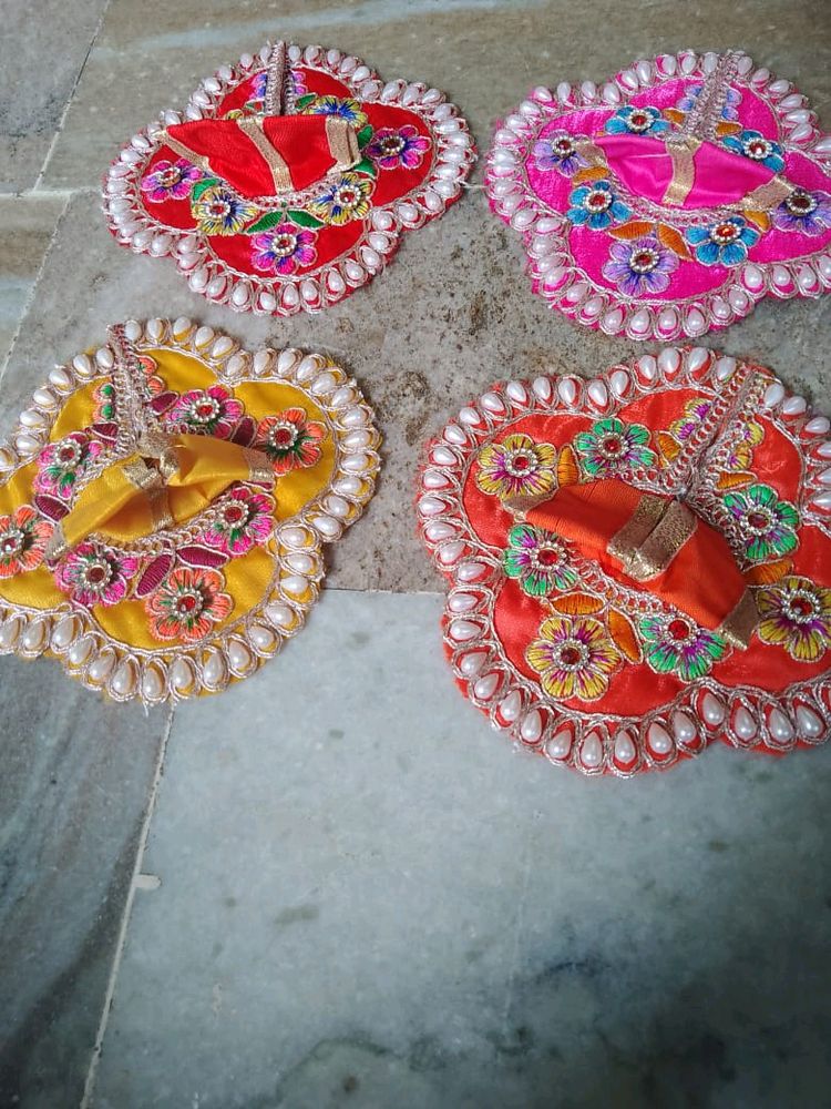 Laddu Gopal Poshak