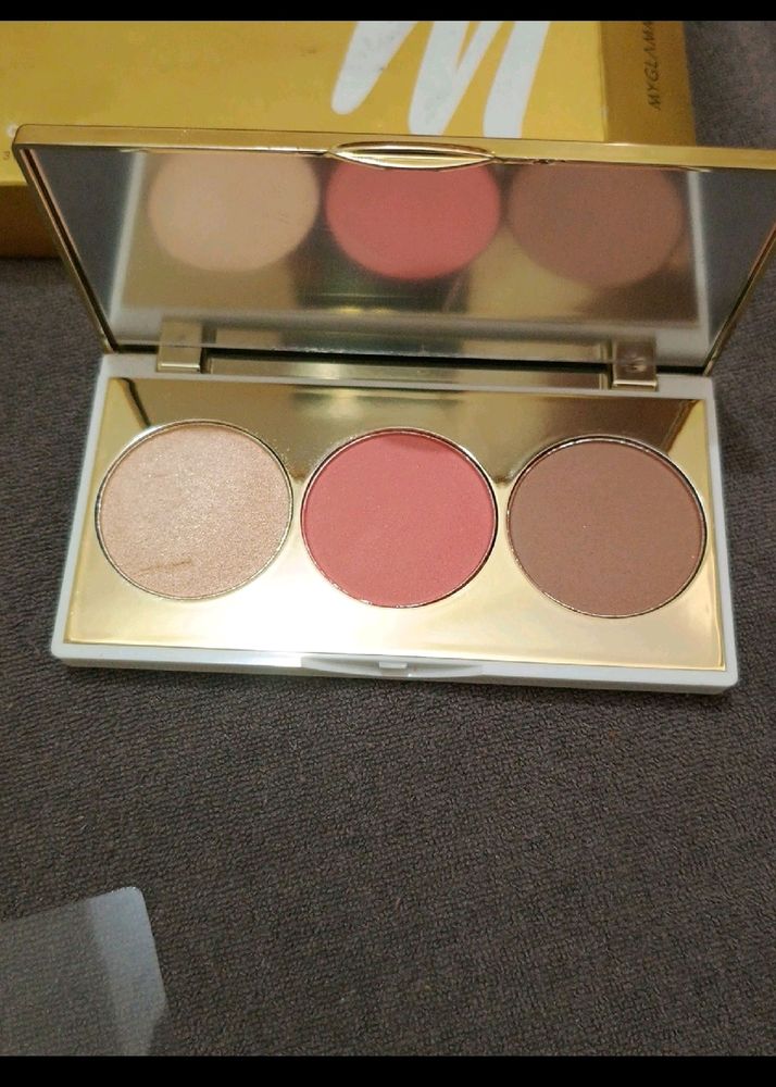 Makeup Kit Of Myglamm