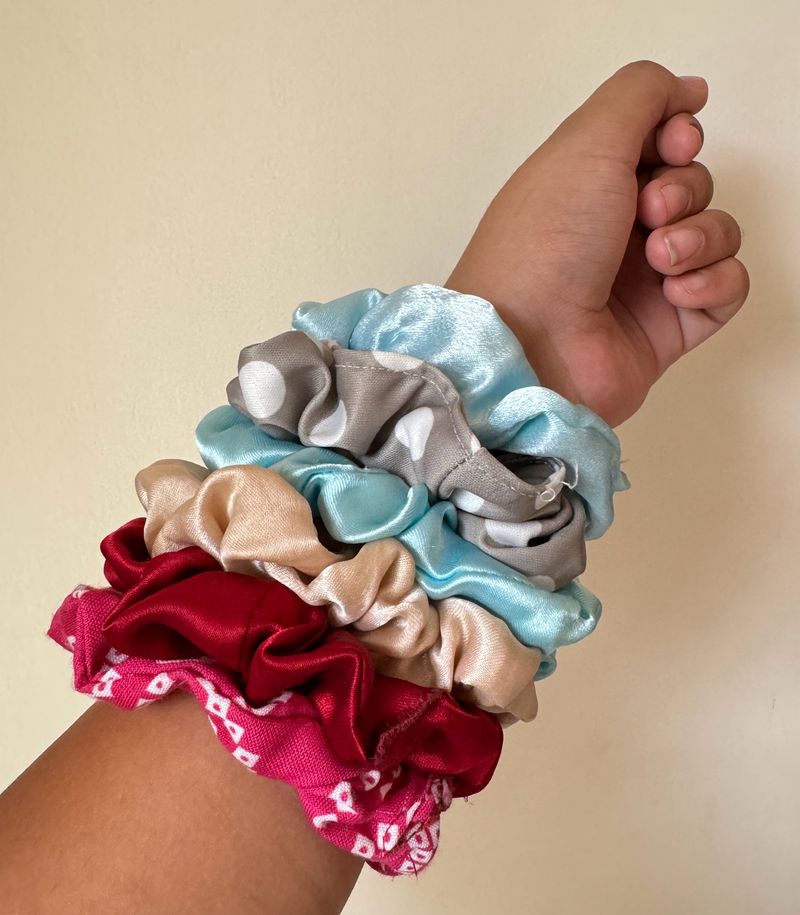 Scrunchies🎀