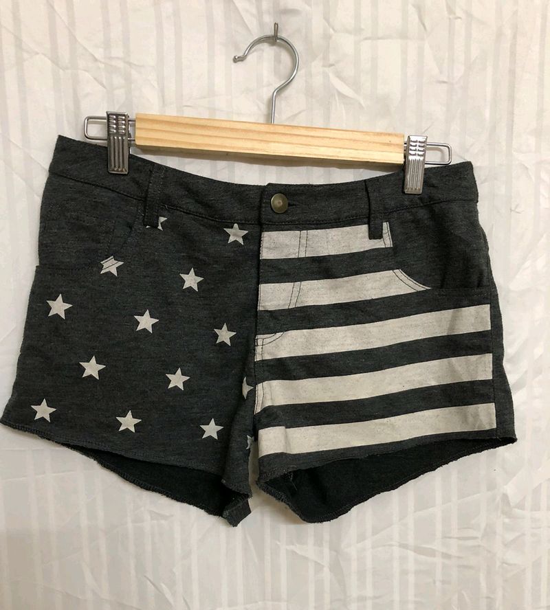 Hana+ Black And White Stars Shorts