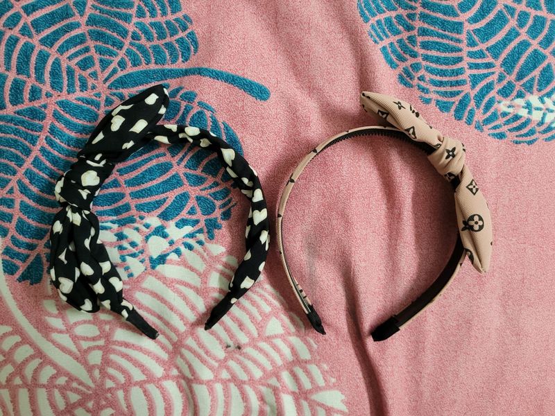 Set Of 2 Hairbands With A Bow