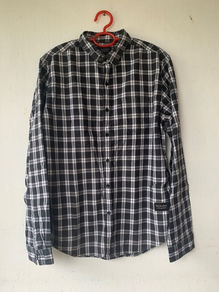 Levi’s Full shirt