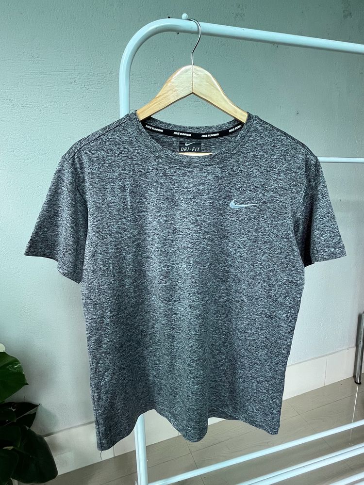 Nike Tee