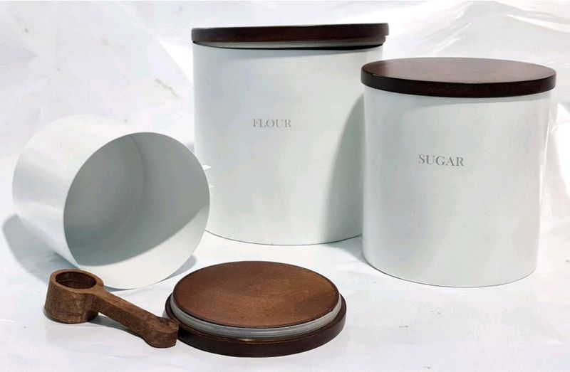 Beautiful Containers Set Of 3