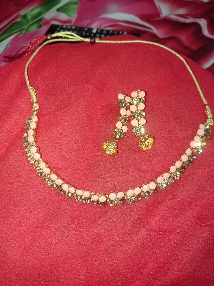 Peach And Golden Jewellery Set With Earring