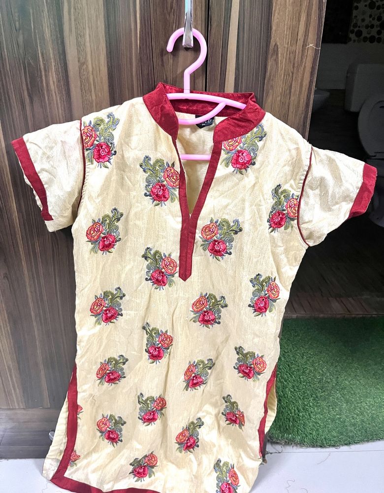 New Soch Kurti&salwar Cream And Red Color