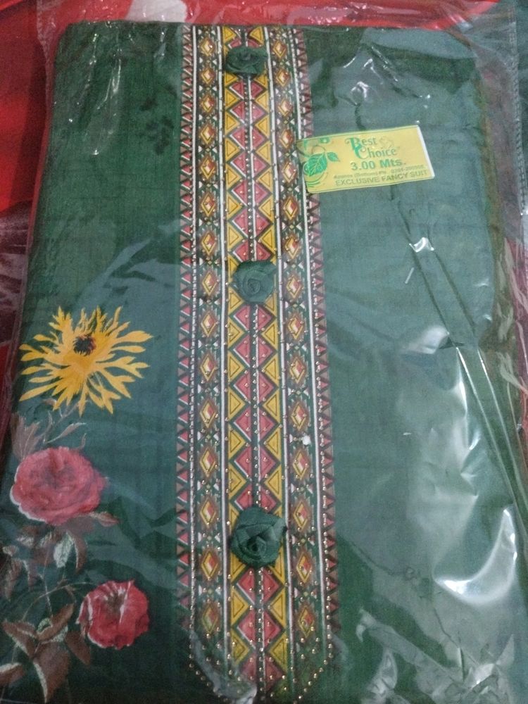 Unstitched new suit dark Green colour