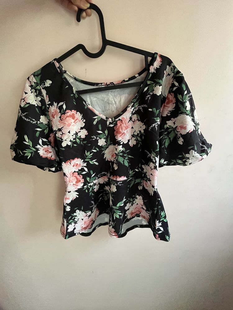 Floral Peplum Balloon Sleeved Top