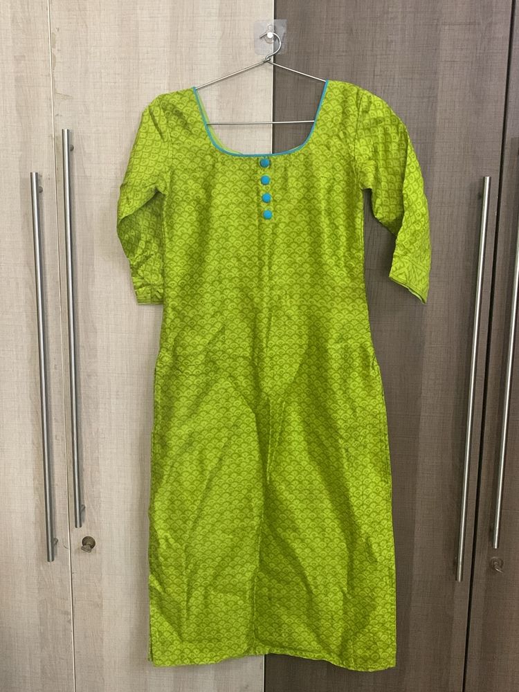 Green Kurti