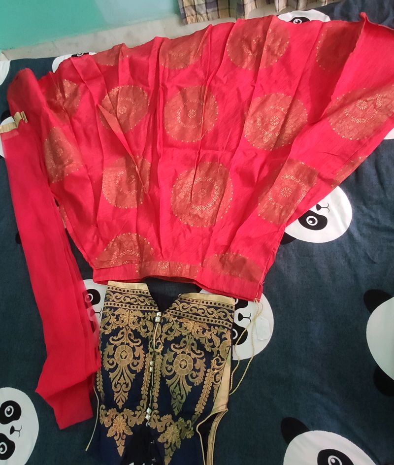 Lehenga Choli Set With Dupatta..Selling Urgent