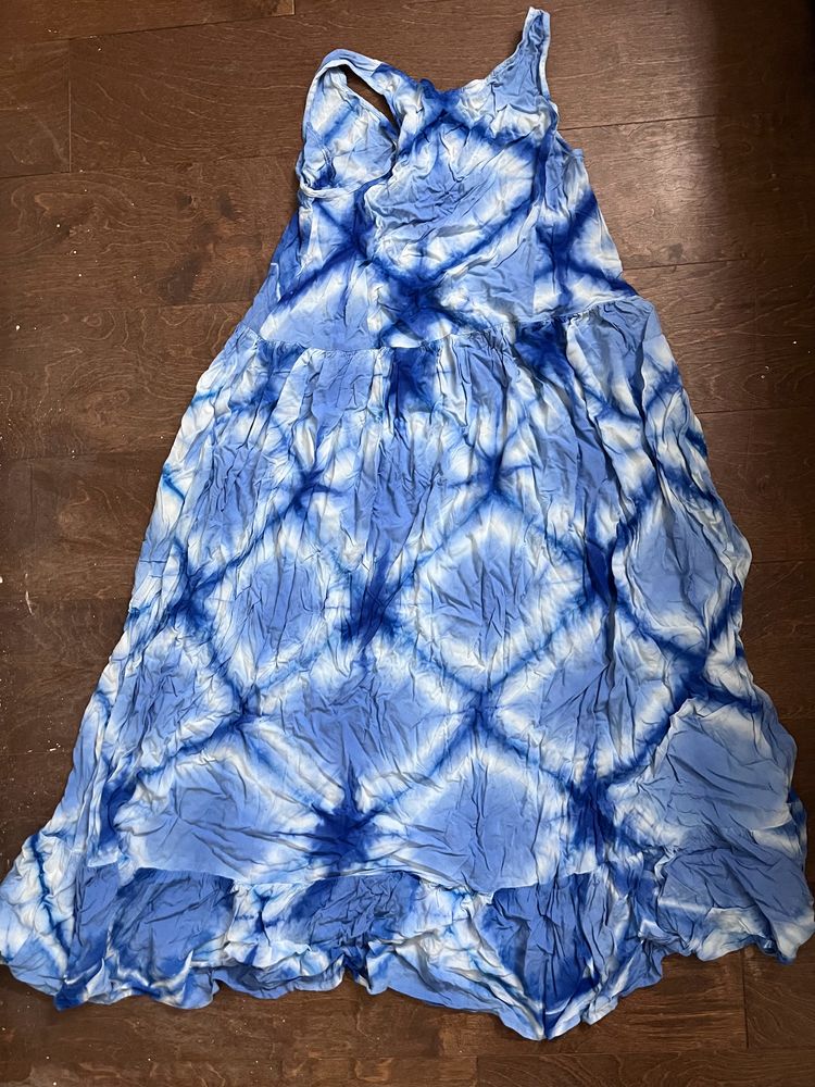 Women Maxi Sleeveless Size M/L Blue Tie dye