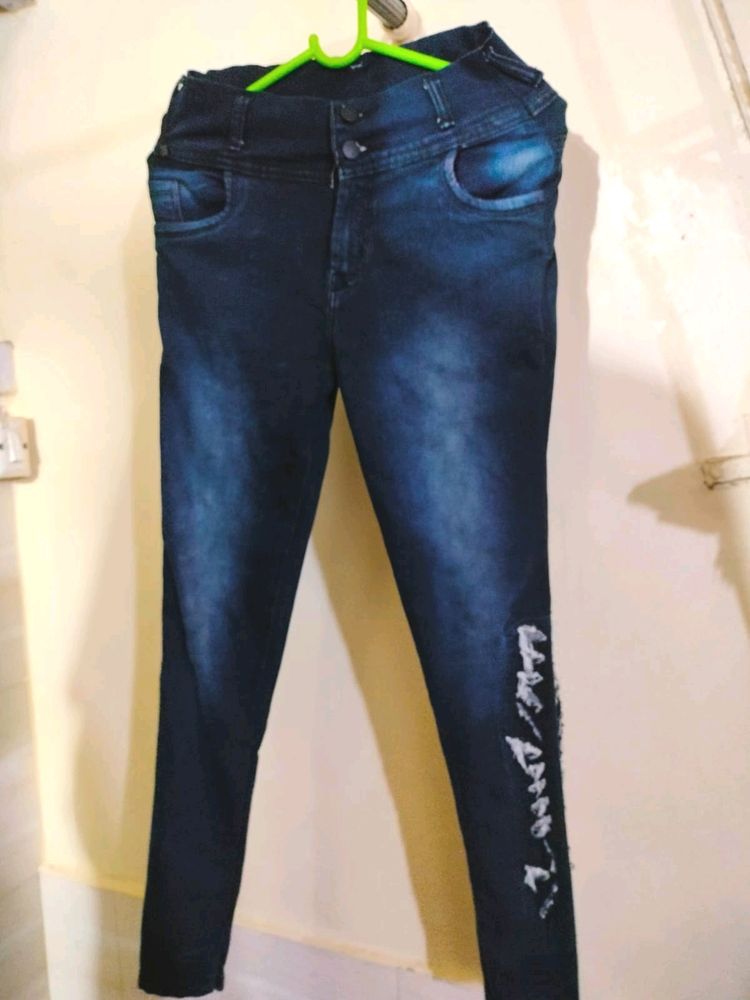 Stretchable Skinny Jeans