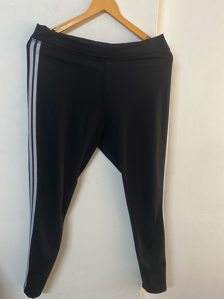 women’s Black Gym Tights