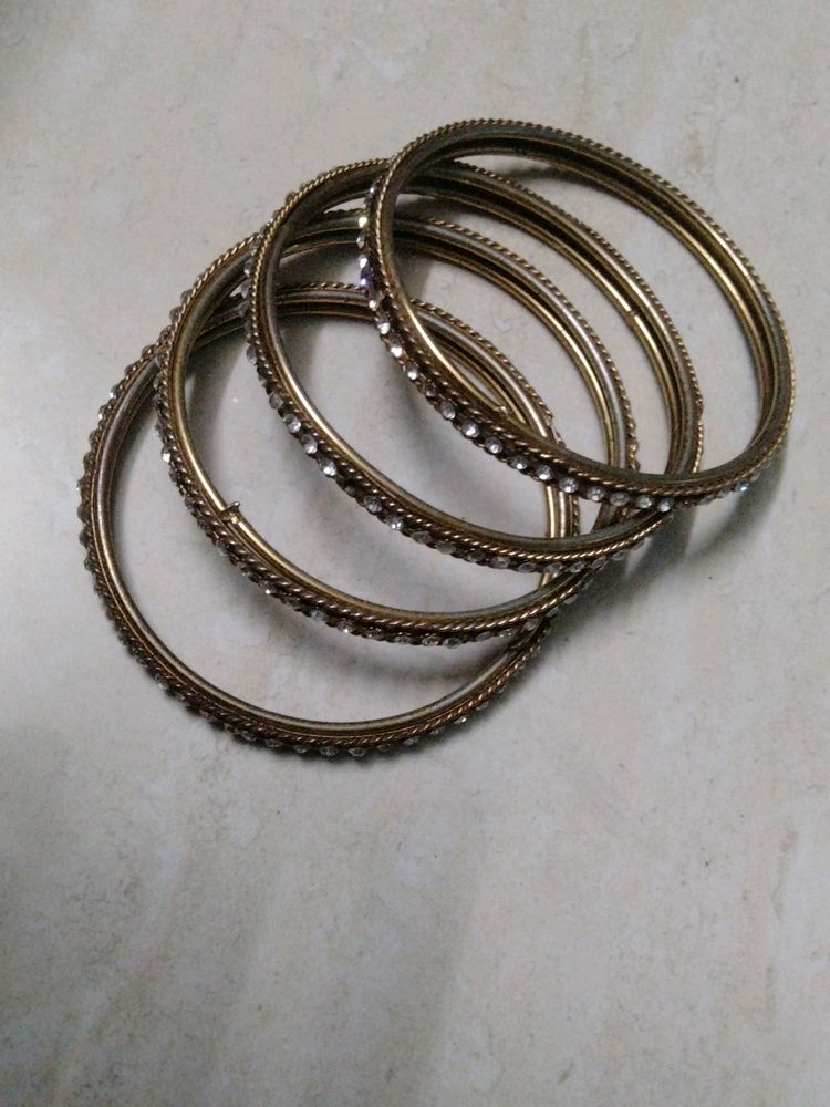 Two Hand ✋ ✋ Bangle