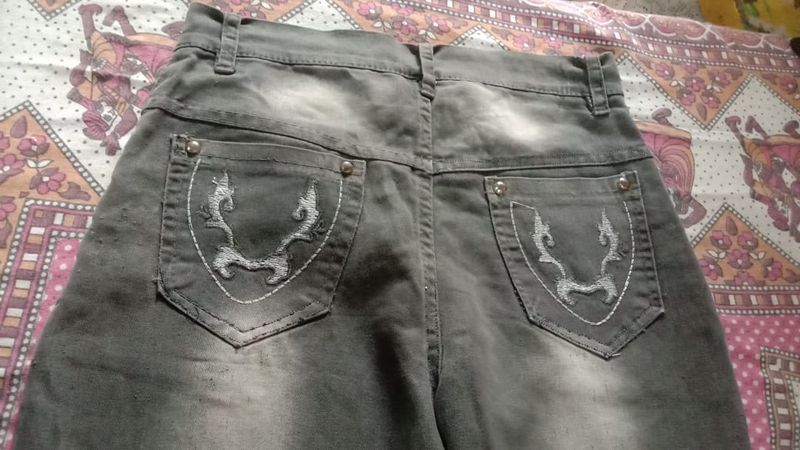 Women Embroided Jeans