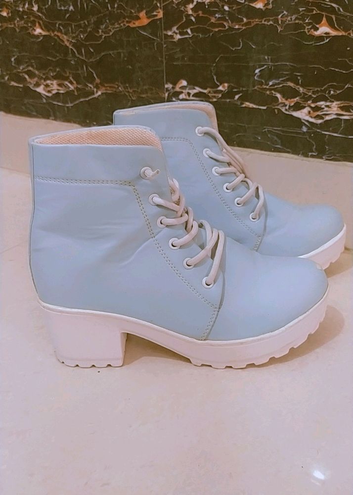 Aesthetic Women Boots