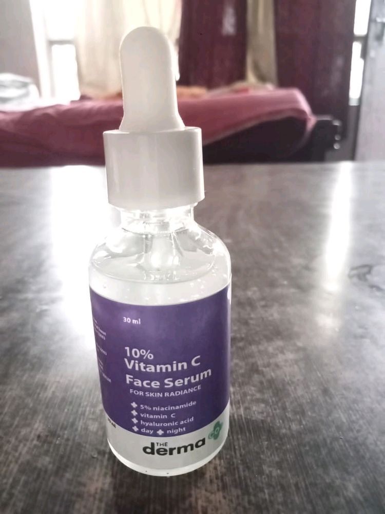 THE Derma CO 10% Vitamin C Face Serum