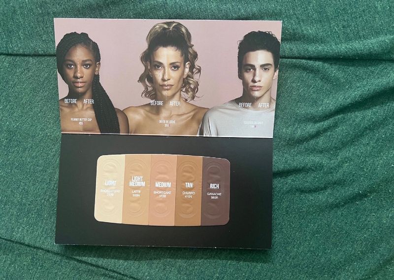 Huda Beauty Foundation Sample Card