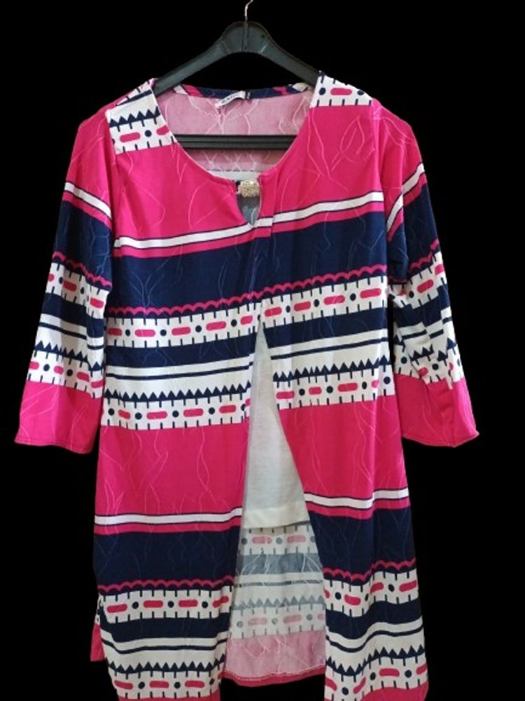 Three-quarter sleeves Tunic