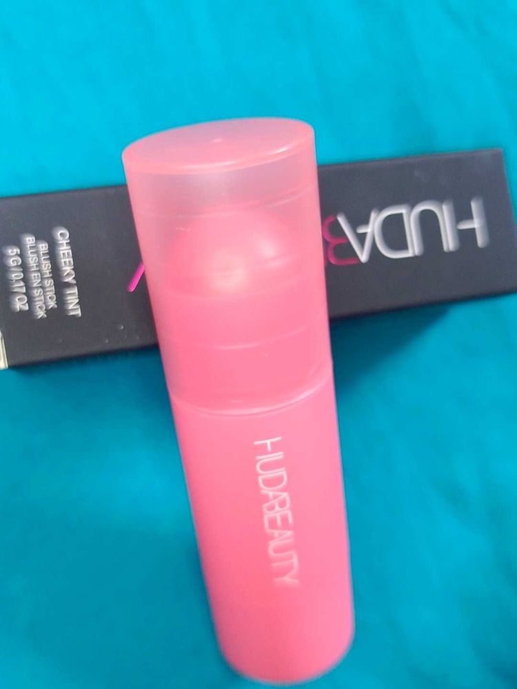 Huda Beauty Cheek Tint 💕❣️