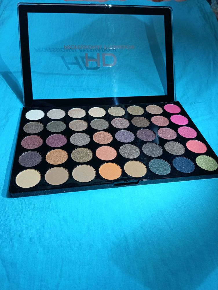 Swiss Beauty Hd Professional Eyeshadow Palette