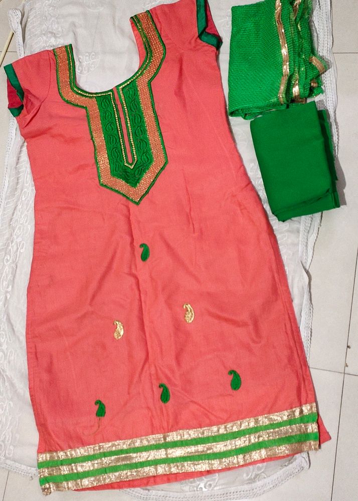 Suit Set With Dupatta And Paijama Material