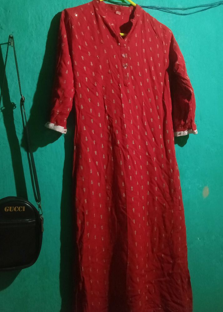 Red Kurti