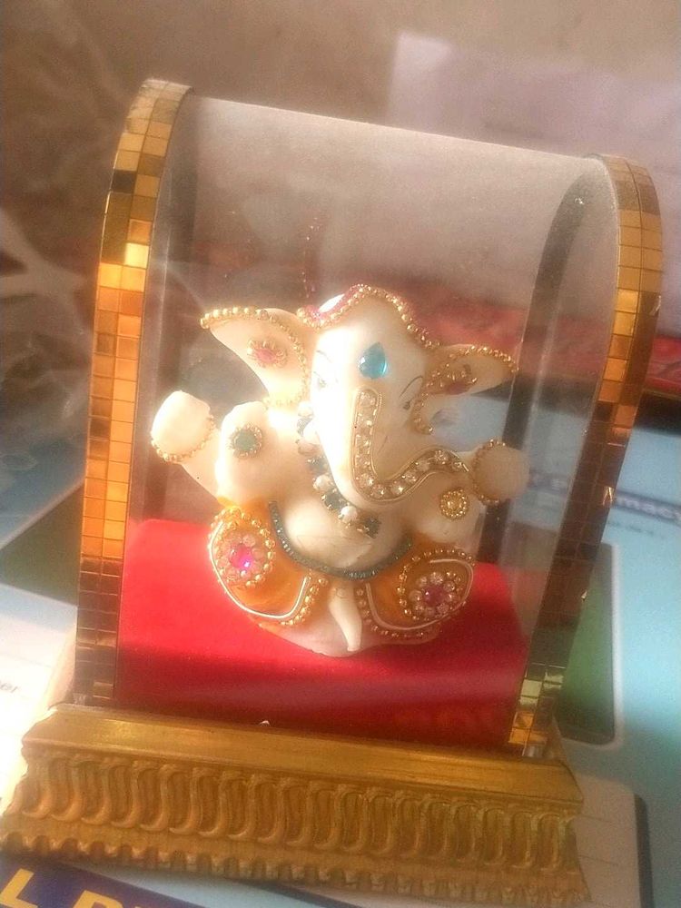 Ganesh Murti Decor