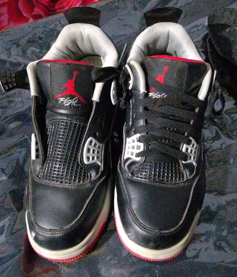 Jordan 4 Retro