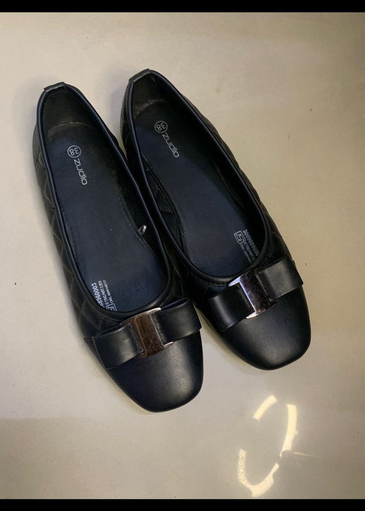 Black Flat Shoe